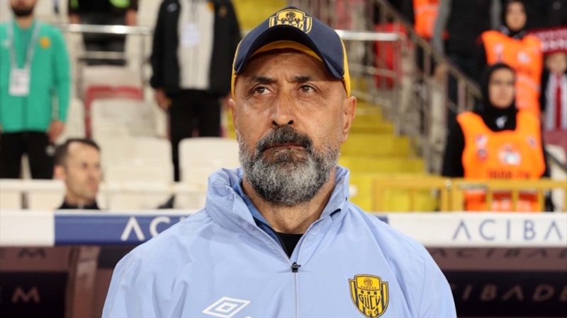 Tolunay Kafkas'ın Galatasaray'a karşı şansı tutmuyor