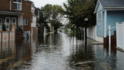 New York'ta şiddetli yağışlar sebebiyle olağanüstü hal ilan edildi