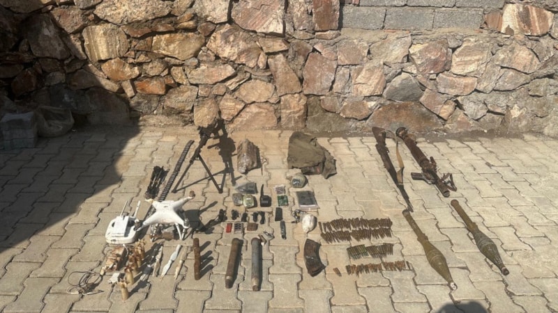 Bitlis'te PKK operasyonunda silah ve mühimmat ele geçirildi