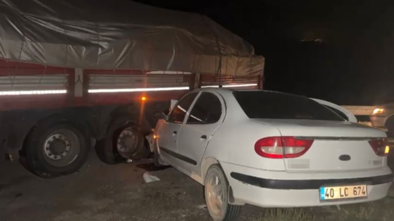 Nevşehir tırla otomobil çarpıştı: 4 yaralı