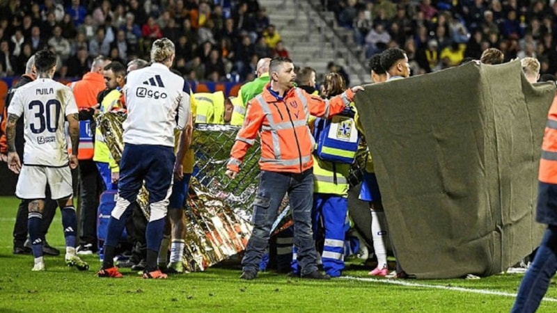 Waalwijk - Ajax maçı tatil edildi: Etienne Vaessen hastaneye kaldırıldı
