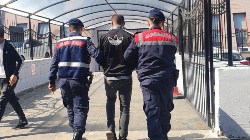 Eskişehir’de çaldığı otomobille birlikte yakalanan şahıs tutuklandı