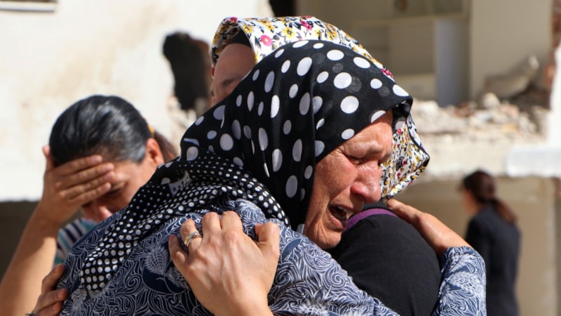 Adana'da Alpargün Apartmanı enkazında anma düzenlendi