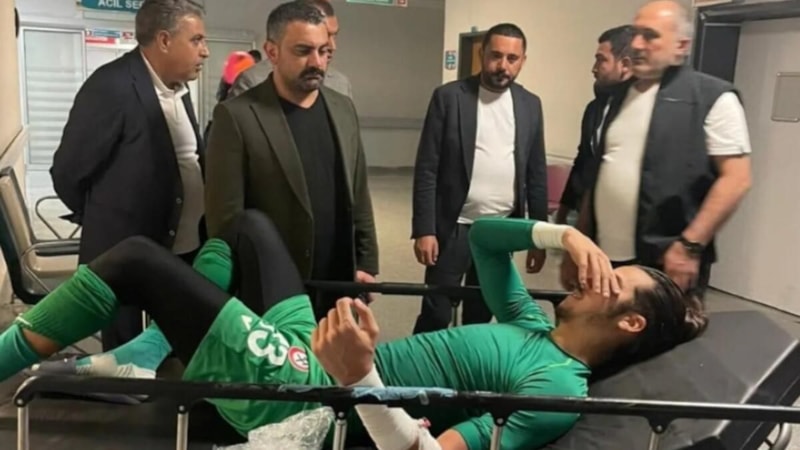 2. Lig'de akılalmaz olay: Vanspor Başkanı soyunma odasını silahla bastı iddiası