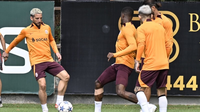 Galatasaray, Manchester United maçına 2 eksikle hazırlandı