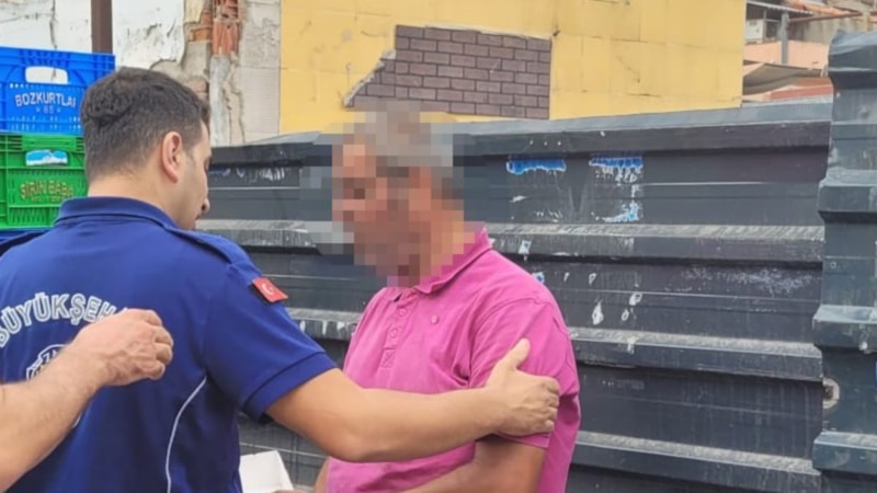 İzmir'de dilenci 20 dakikada bin 200 lira topladı