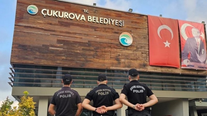 CHP'li Seyhan ve Çukurova belediyelerine rüşvet operasyonu! 13 kişi tutuklandı