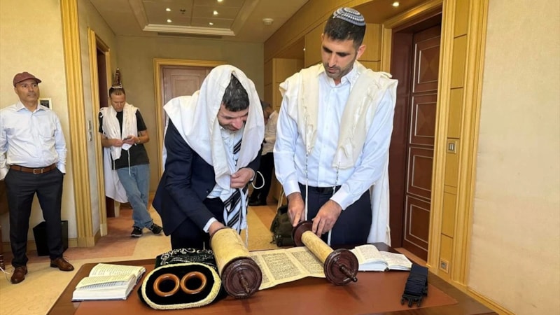 İsrailli Bakan Suudi Arabistan'da Yahudi Sukot Bayramı ayini yaptı