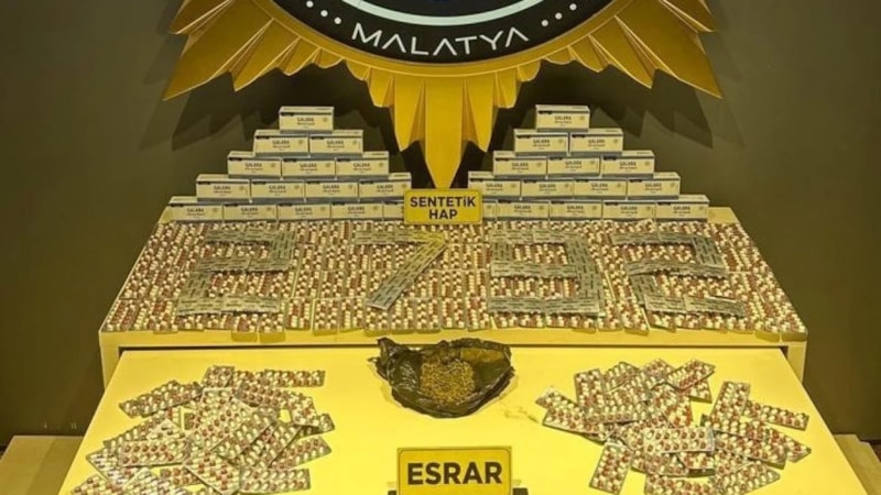 Malatya'da otobüsle uyuşturucu sevkiyatına polis engeli: 2 gözaltı