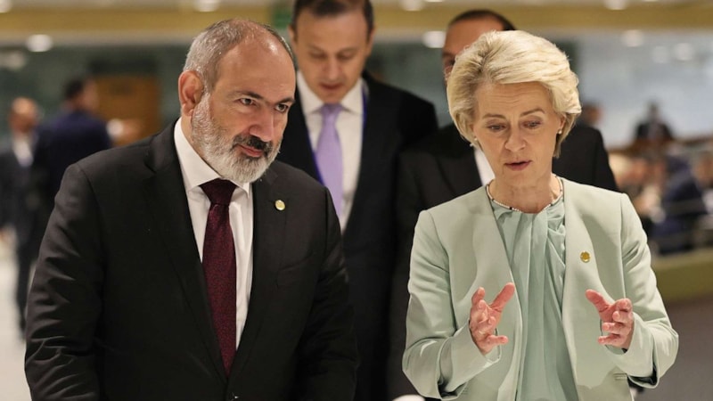 Leyen ve Paşinyan'dan ortak açıklama: AB ve Ermenistan omuz omuza
