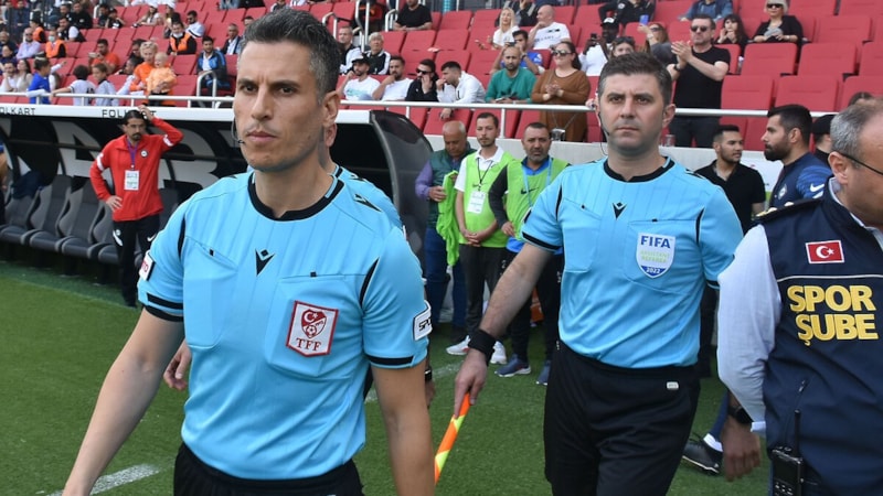 Konferans Ligi'nde Ceyhun Sesigüzel'den skandal ofsayt kararı