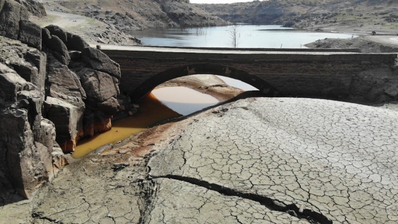 Kırklareli'nde barajların su seviyesi düştü! Çağlayan Köprüsü gün yüzüne çıktı...