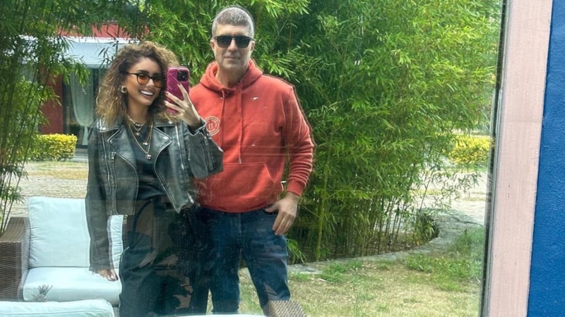 Özcan Deniz'in eşi Samar Dadgar milyonluk tektaşıyla dikkat çekti