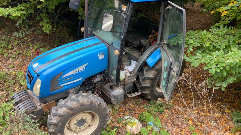 Bolu'da odun yüklü traktör devrildi: 1 ölü
