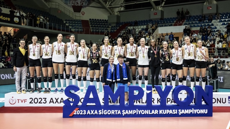 Fenerbahçe'yi yenen Vakıfbank, Şampiyonlar Kupası'nı kazandı