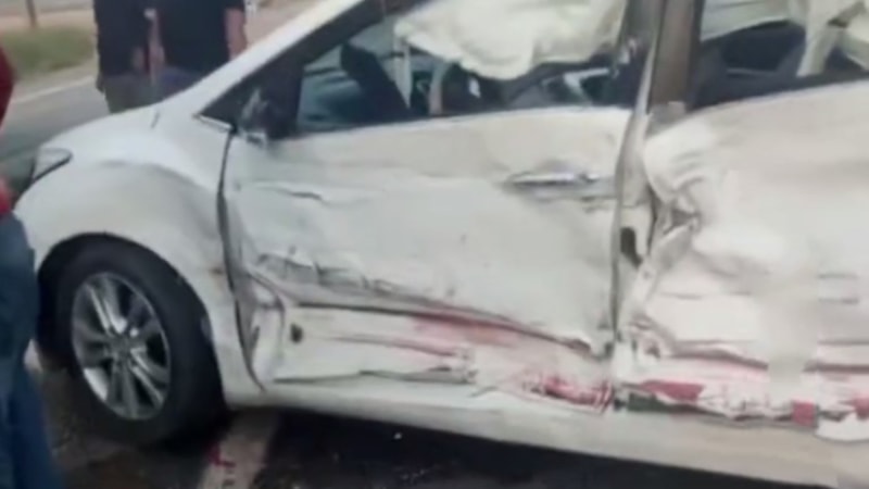 Siirt'te otomobil ile tır çarpıştı: 1 yaralı