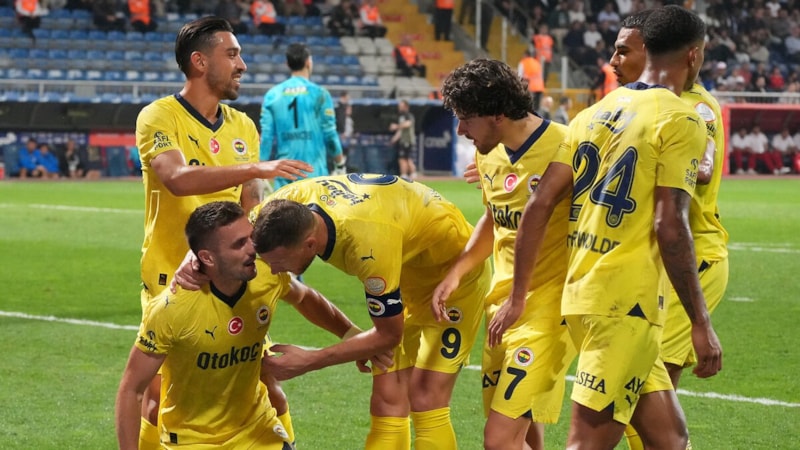 Fenerbahçe'den büyük başarı! Dünyada ilk 20'ye girdiler