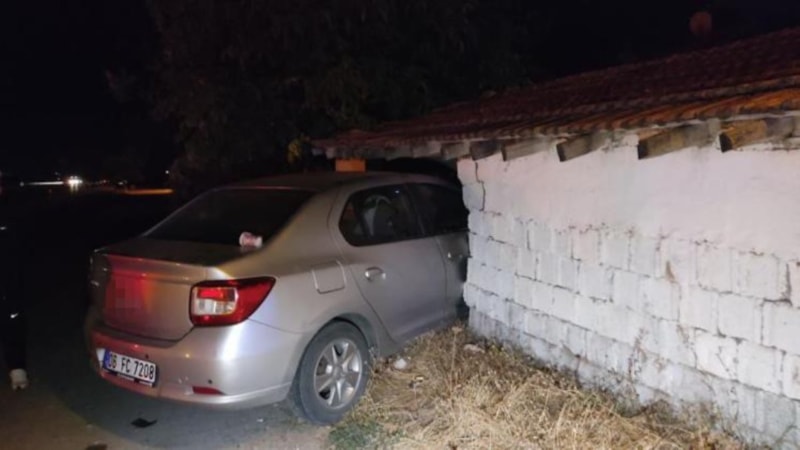 Nevşehir’de minibüs ile otomobil çarpıştı: 14 yaralı