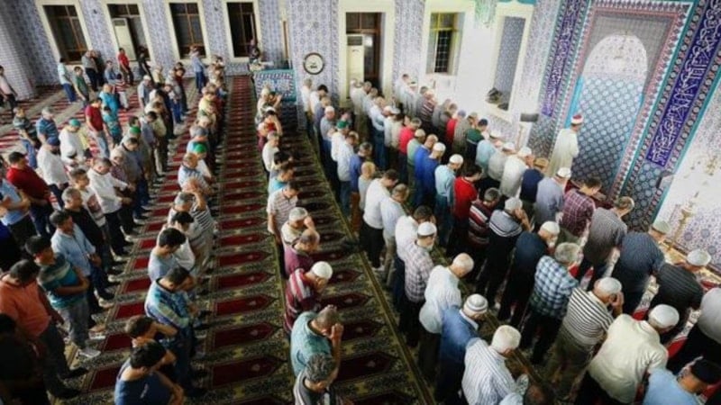 Cuma namazı en az kaç kişiyle kılınmalı? Diyanet yanıtladı