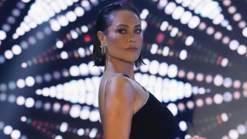 Hülya Avşar'dan yeni kare! Fit görünümünü sergiledi