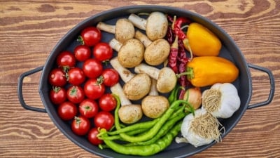 İnsanın beslenme alışkanlığı tarihsel boyutlarıyla Ya Suçlu Lektinse kitabında anlatılıyor