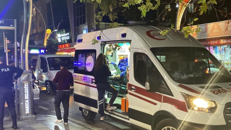 Kocaeli'de sokak ortasında silahlı saldırı! Bacağından vuruldu