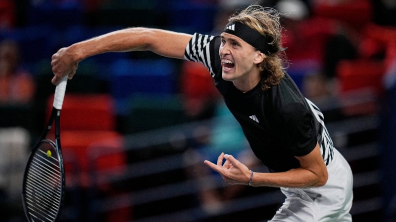 Alexander Zverev'den Japonya Açık'a erken veda