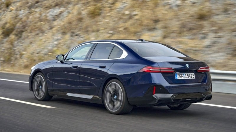 Yeni BMW 5 Serisi Türkiye’de satışa çıktı: İşte fiyatı ve özellikleri!