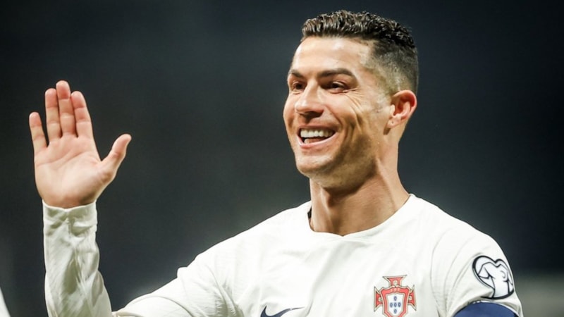 38 yaşında rekora doymuyor! Cristiano Ronaldo'dan yeni rekor! Tüm zamanların en golcüsü..