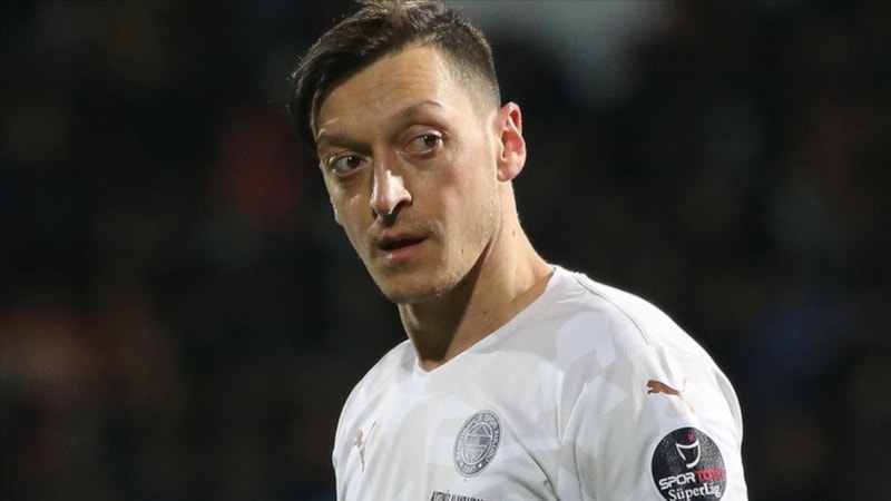 Mesut Özil'den İsrail'in saldırısına tepki: İnsanlık nerede