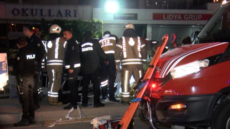 İstanbul Başakşehir'de minibüs şarampole uçtu: 1 ölü 1 yaralı