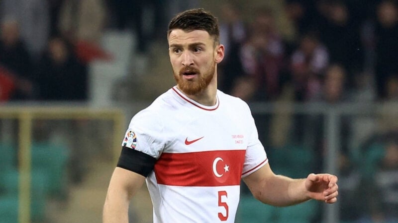 Salih Özcan'ın milli maç sırasında evi yandı