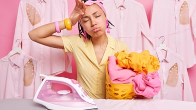 Ütü süresini yarıya indirmek mümkün! 5 dakikada kusursuz kıyafetler...