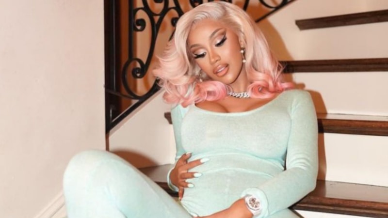 Şarkıcı Cardi B, parasını gayrimenkule yatırmaktan vazgeçti