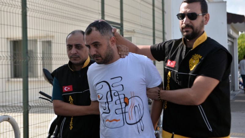 Adana'da sevgilisini boğmaya çalışan madde bağımlısı müdahale eden 1 kişiyi öldürdü