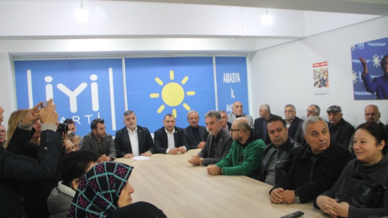 Amasya’da İyi Parti'den toplu istifa! 300 kişi partiden ayrıldı
