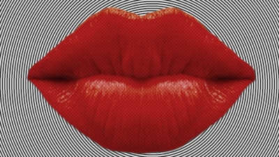 Bu dudaklar çok can yakar!  Adım adım doğadan gelen cazibe...