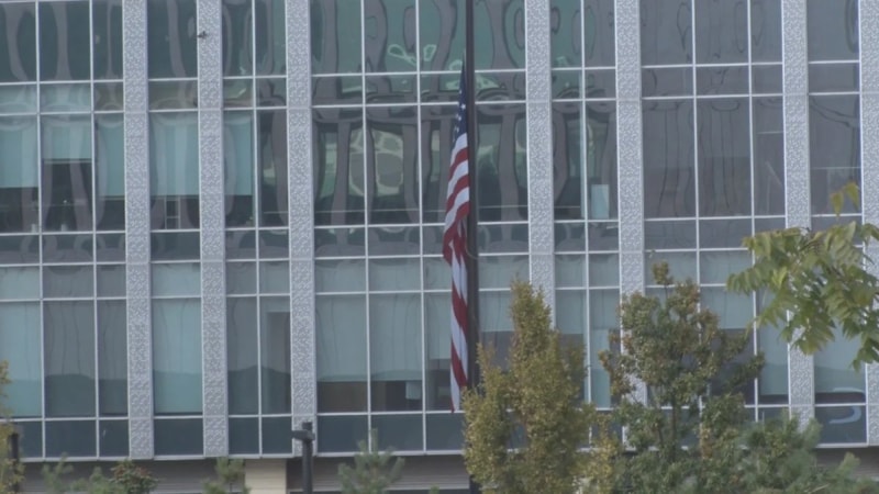 ABD Büyükelçiliği'nde bayrak yarıya indirildi