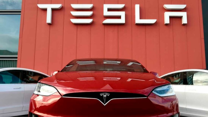 Tesla'nın kârı, yaptığı indirimler nedeniyle yüzde 44 düştü