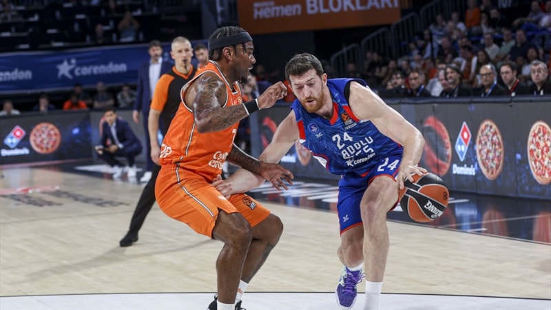 Anadolu Efes, Valencia'yı yenilgiyle tanıştırdı