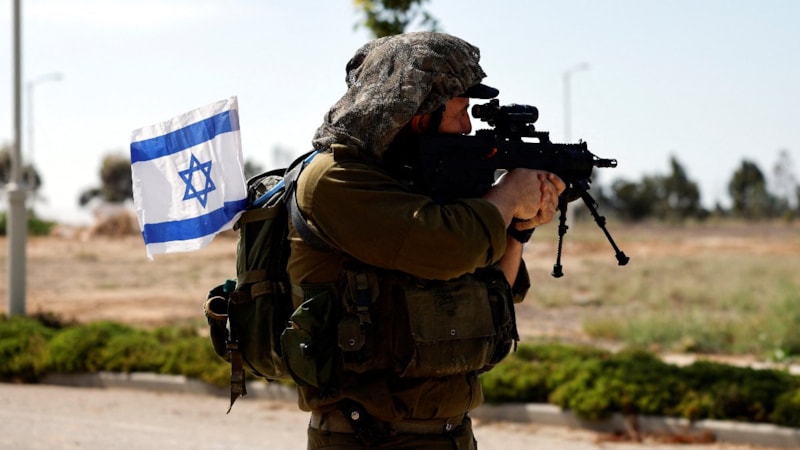 İsrail ordusu, Lübnan sınırındaki 14 bölgenin tahliye edilmesini istedi