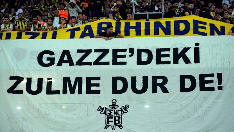 Fenerbahçe taraftarından Filistin’e destek