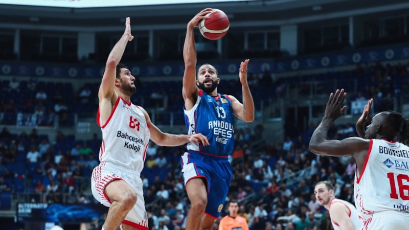 Anadolu Efes, Bahçeşehir Koleji karşısında kazandı