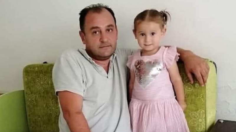 Zonguldak'ta şarampole devrilen araçtaki baba-kız can verdi