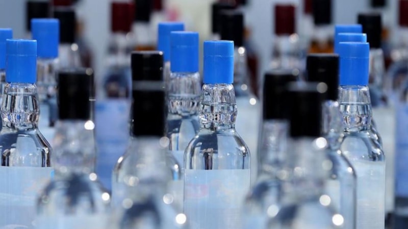 Sahte içki can aldı! İzmir'de zehirlenen bir kişi öldü