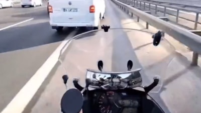 Seyrantepe'de kask kamerasına yansıyan kaza tartışmaya neden oldu: Kim haklı?