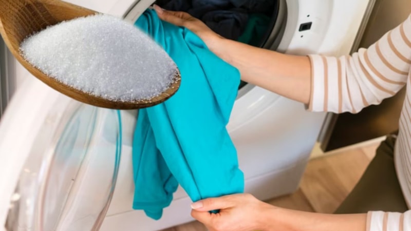Çamaşır deterjanına bir kaşık ekleyin, 30 dakika bekleyin! Sonuç inanılmaz