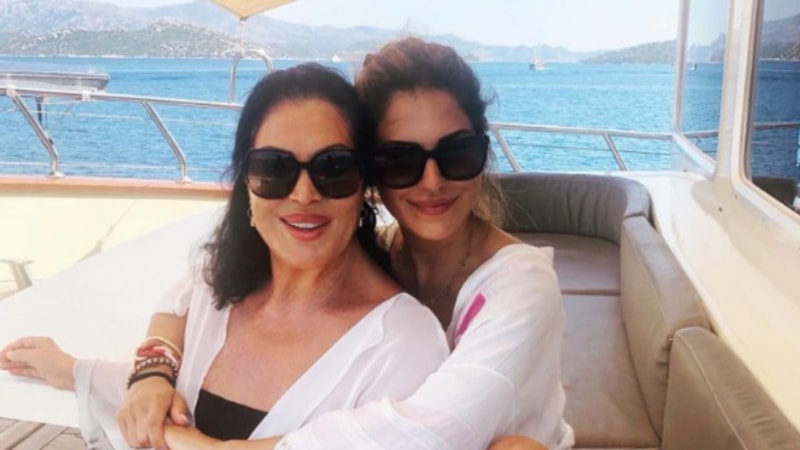 Türkan Şoray, kızı Yağmur Ünal'ın doğum gününü özel bir mesajla kutladı