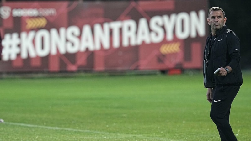 Okan Buruk'tan futbolculara: Kazanın ve gruptan çıkın