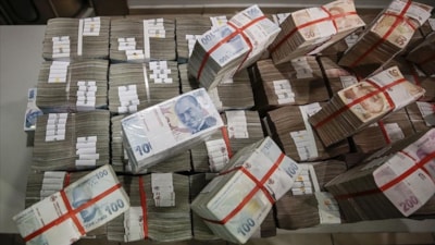 Yabancılar Merkez Bankası'nın faiz artırmasını bekliyor